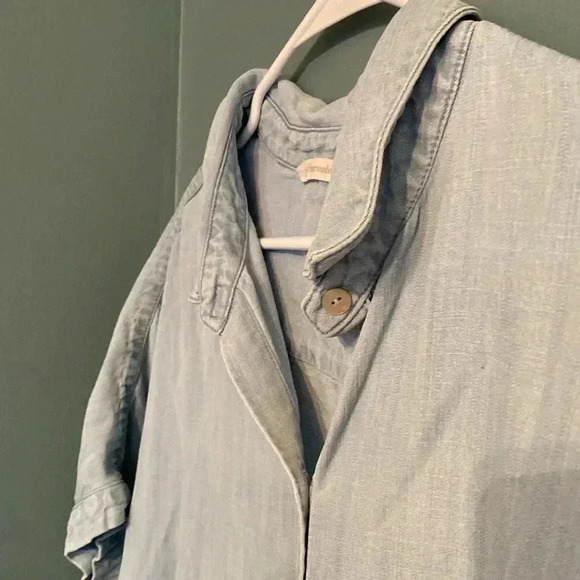 Soft Surroundings 3x short sleeve button up - light blue - Picture 4 of 8